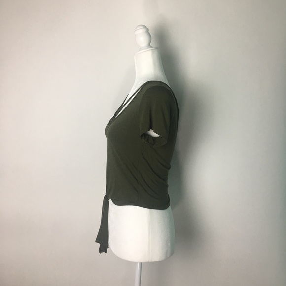 💚Gaze USA Army Green Lace Tie Front Top - Picture 5 of 8